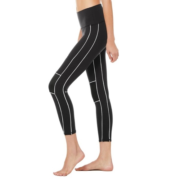 ALO 7/8 Guard Legging Black & White. Size: S. - Picture 5 of 6